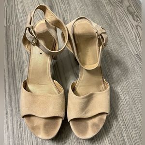 Stuart Weitzman Tan Heel - Used